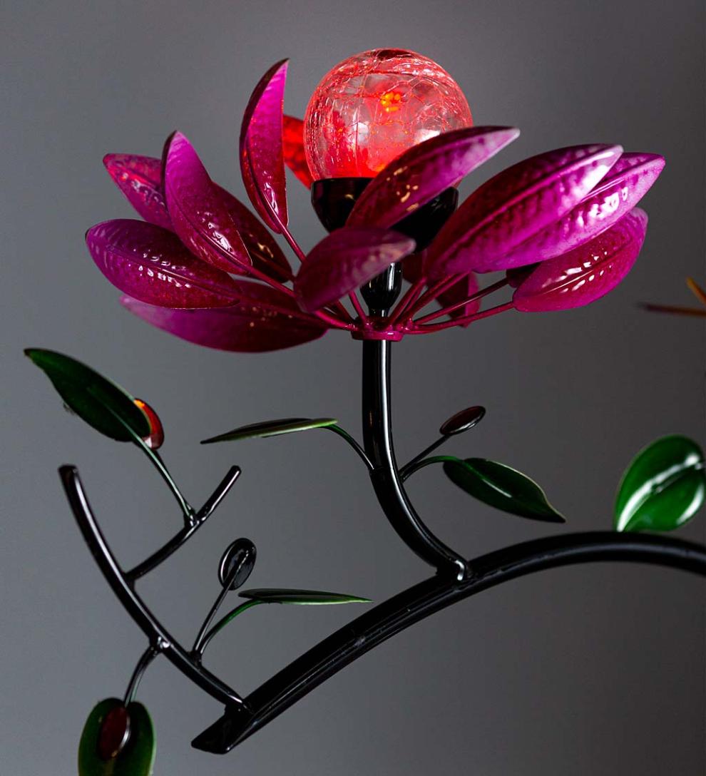 Plow &amp; Hearth Outdoor Lamps &amp; Lighting | Outdoor Living Triple Flower Spinner With Color-Changing Solar Crackle Glass Orbs
