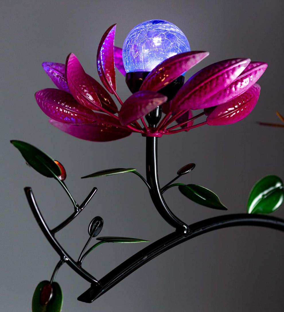 Plow &amp; Hearth Outdoor Lamps &amp; Lighting | Outdoor Living Triple Flower Spinner With Color-Changing Solar Crackle Glass Orbs