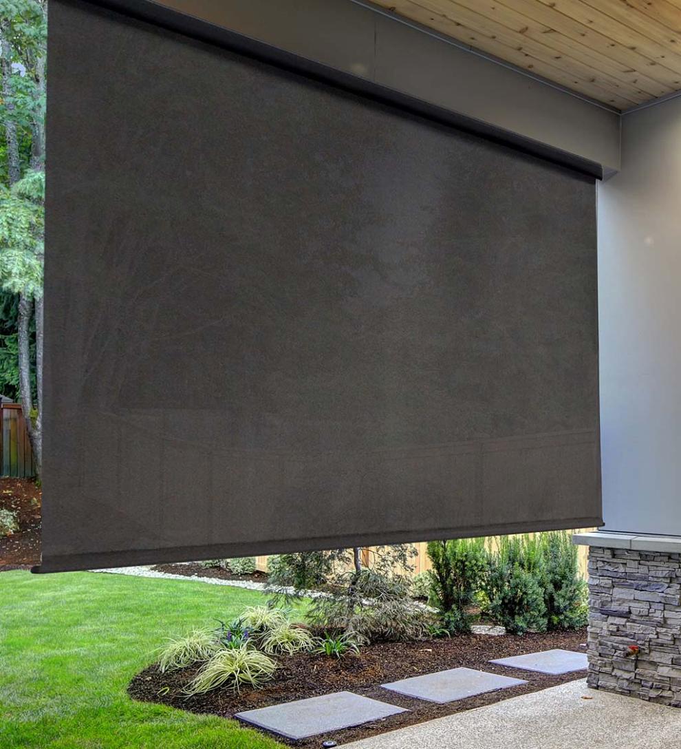 Plow &amp; Hearth Shades &amp; Umbrellas | Outdoor Living Deluxe Roll-Up Outdoor Solar Shade With Cordless Crank