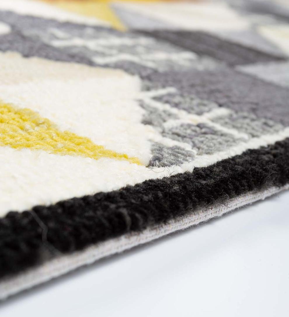 Plow &amp; Hearth Small Accent Rugs | Indoor Living Indoor/Outdoor Springtime Quilt Polypropylene Rug Runner