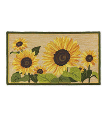 Plow &amp; Hearth Small Accent Rugs | Indoor Living Indoor/Outdoor Sunflower Hooked Polypropylene Accent Rug