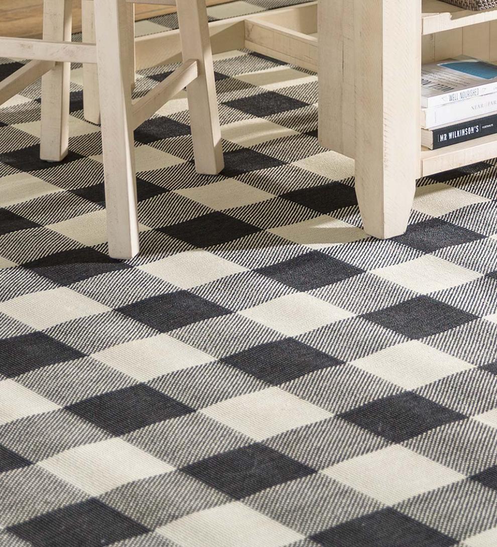 Plow &amp; Hearth Synthetic Rugs | Indoor Living Buffalo Plaid Indoor And Outdoor Polypropylene Rug