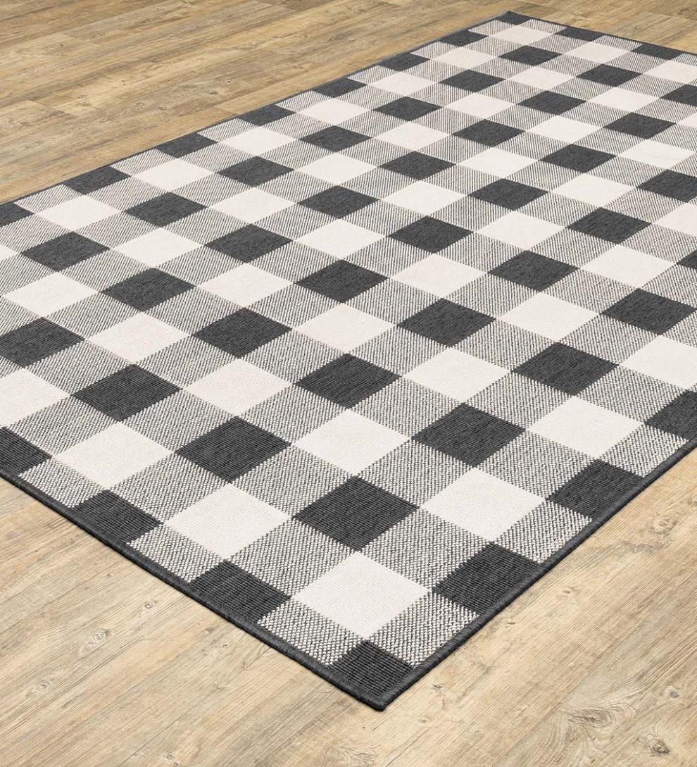 Plow &amp; Hearth Synthetic Rugs | Indoor Living Buffalo Plaid Indoor And Outdoor Polypropylene Rug