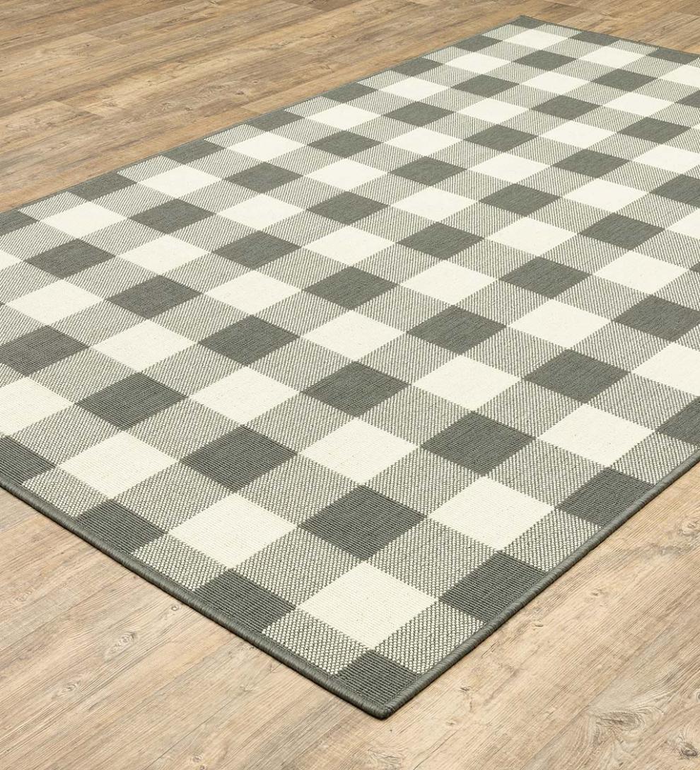 Plow &amp; Hearth Synthetic Rugs | Indoor Living Buffalo Plaid Indoor And Outdoor Polypropylene Rug