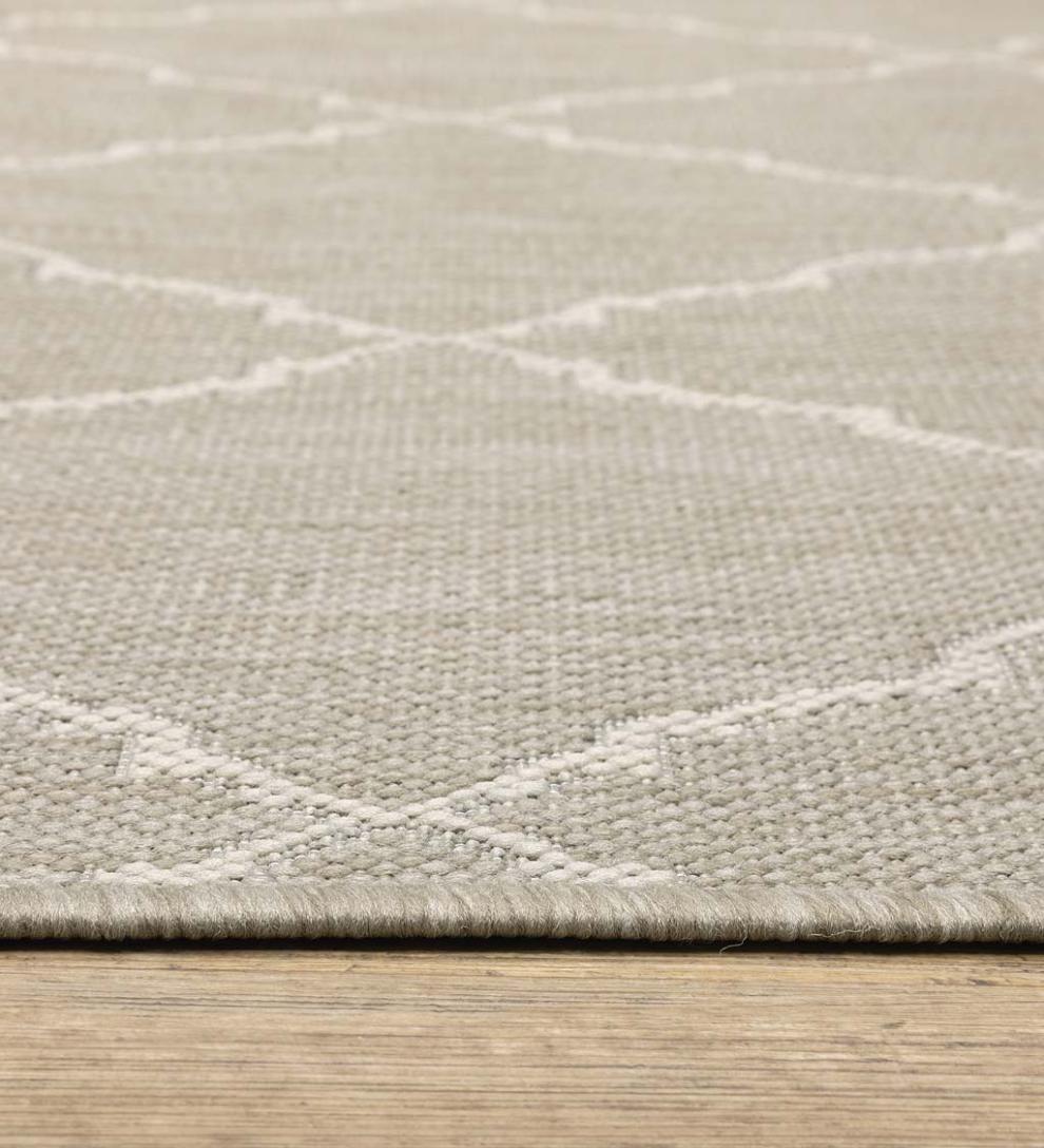 Plow &amp; Hearth Synthetic Rugs | Indoor Living Hamilton Latticework Indoor/Outdoor Rug
