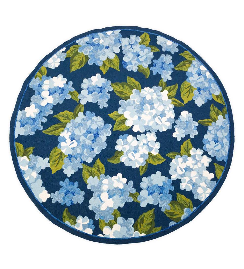 Plow &amp; Hearth Synthetic Rugs | Indoor Living Hydrangea Indoor/Outdoor Rug
