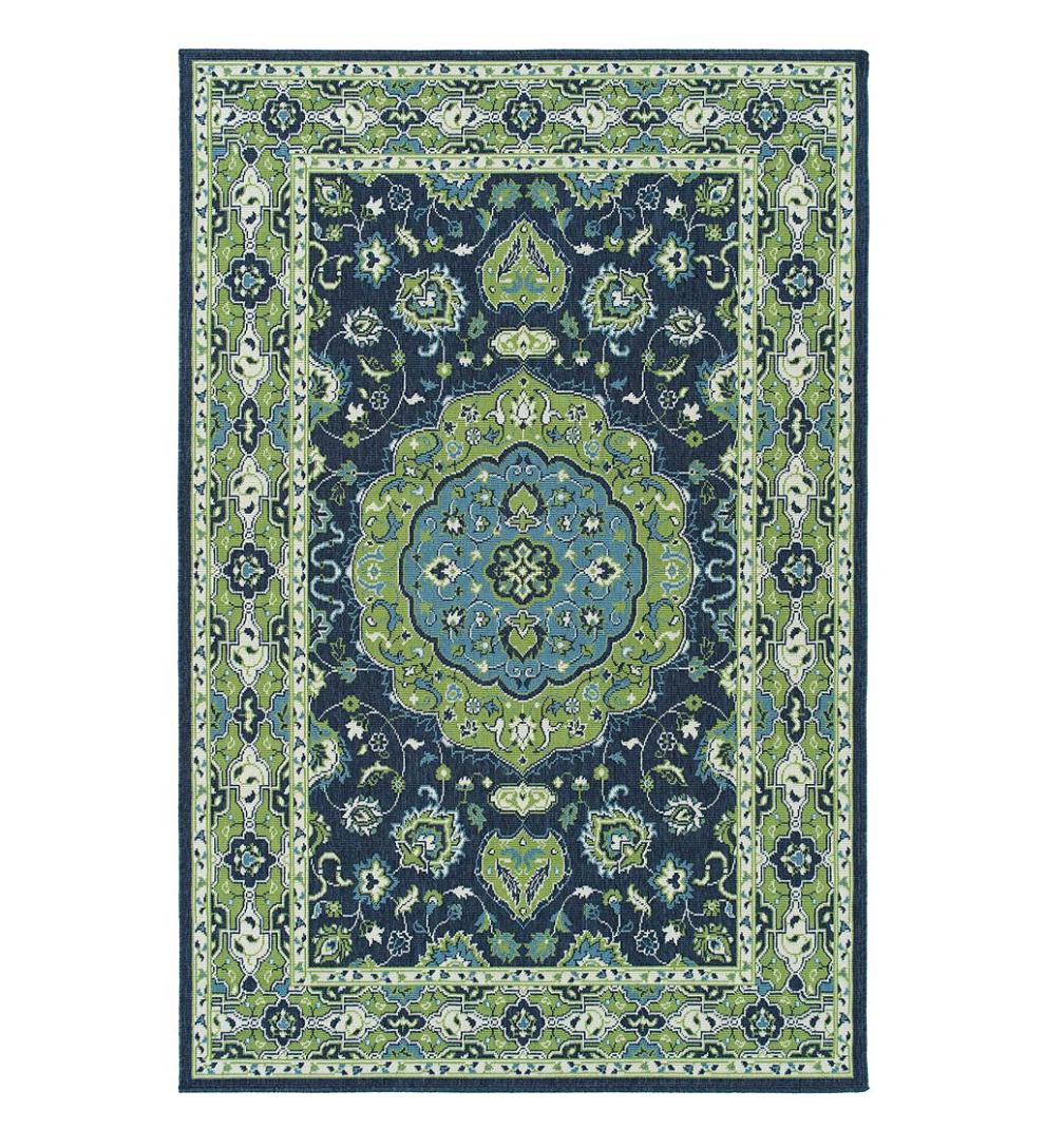 Plow &amp; Hearth Synthetic Rugs | Indoor Living Indoor/Outdoor Brunswick Wreath Polypropylene Rug