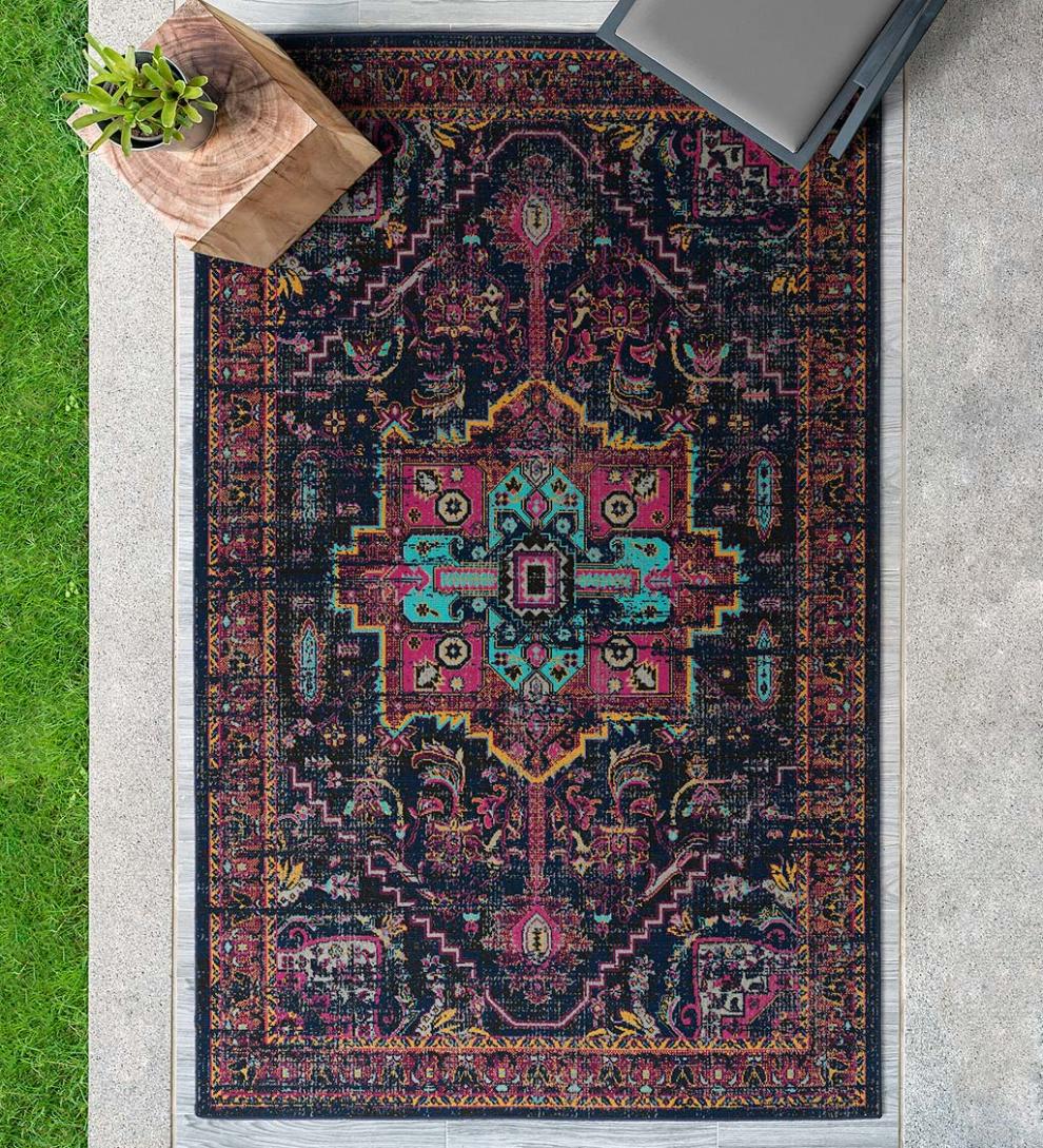 Plow &amp; Hearth Synthetic Rugs | Indoor Living Indoor/Outdoor Oakland Medallion Polypropylene Rug