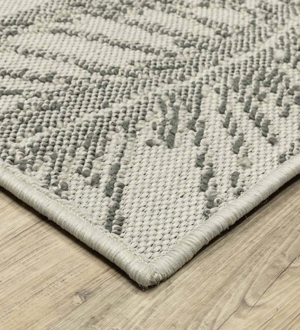 Plow &amp; Hearth Synthetic Rugs | Indoor Living Indoor/Outdoor York Leaves Polypropylene Rug