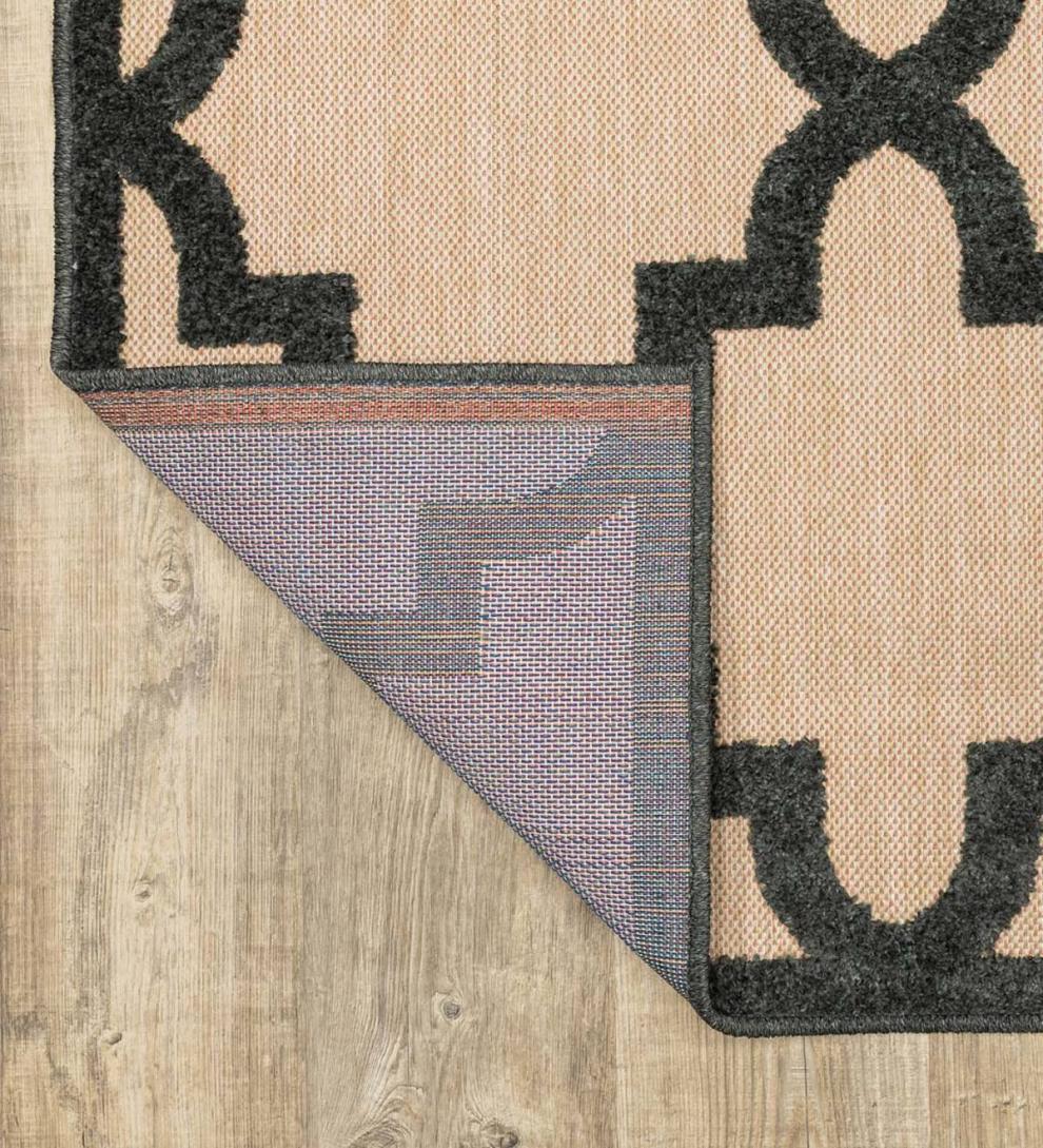 Plow &amp; Hearth Synthetic Rugs | Indoor Living Lafayette Indoor/Outdoor Rug
