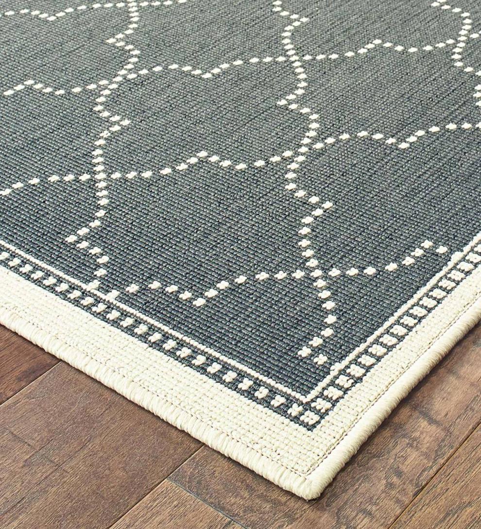 Plow &amp; Hearth Synthetic Rugs | Indoor Living Marston Quatrefoil Polypropylene Area Rug