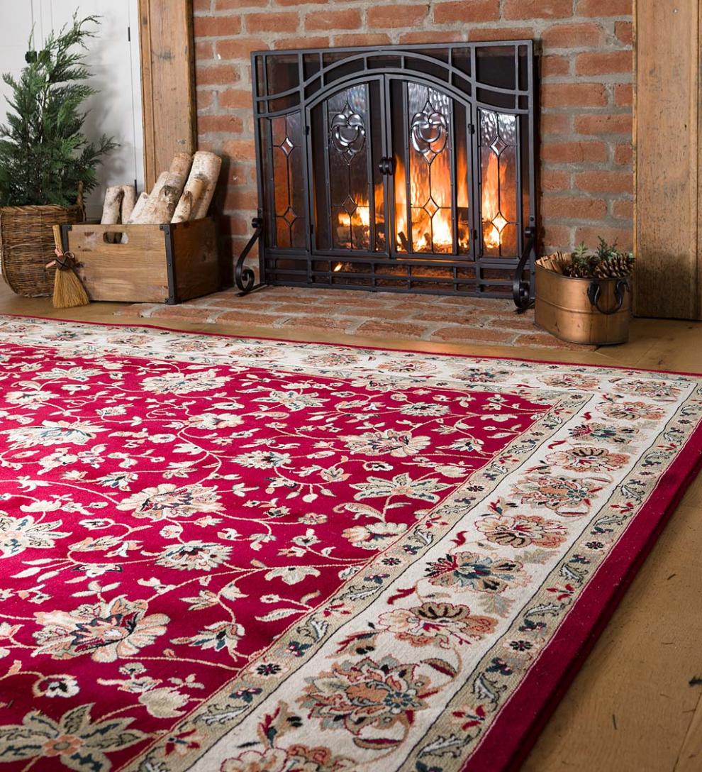 Plow &amp; Hearth Synthetic Rugs | Indoor Living Sheridan Border Polypropylene Rug