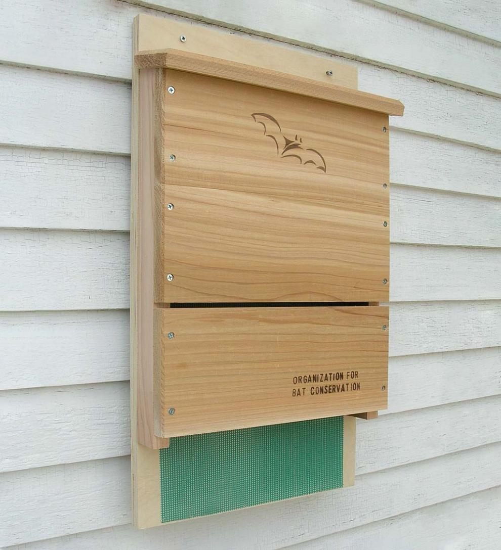 Plow &amp; Hearth Wildlife Housing | Yard &amp; Garden Single-Chamber Cedar And Plywood Bat House