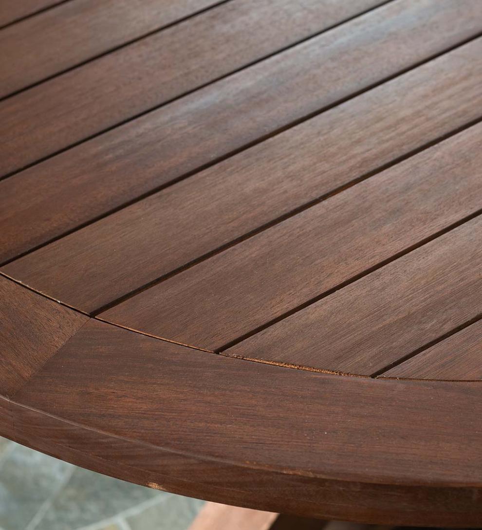 Plow &amp; Hearth Wood Furniture | Outdoor Living Claremont Eucalyptus Round Dining Table And Four Chairs - Natural