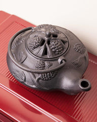 Plow &amp; Hearth Wood Stove Accessories | Fireplace &amp; Hearth Cast Iron Wood Stove Kettle Steamer With Pine Cone Design - Black