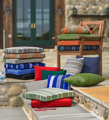 Plow &amp; Hearth Outdoor Furniture Cushions | Outdoor Living Deluxe Sunbrella Square Cushion With Ties 19½" X 19½" X 3" - Bandana