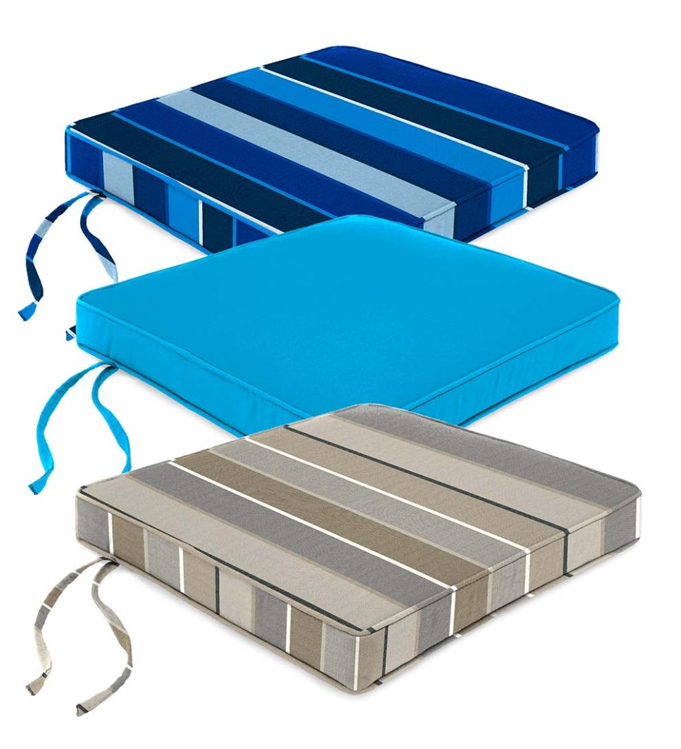 Plow &amp; Hearth Outdoor Furniture Cushions | Outdoor Living Deluxe Sunbrella Square Cushion With Ties 20½" X 20½" X 2½" - Bandana