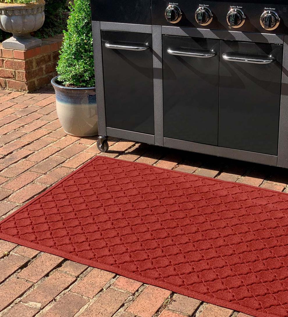Plow &amp; Hearth Synthetic Rugs | Indoor Living Waterhog Cordova Grill Mat, 3' X 5' - Bordeaux