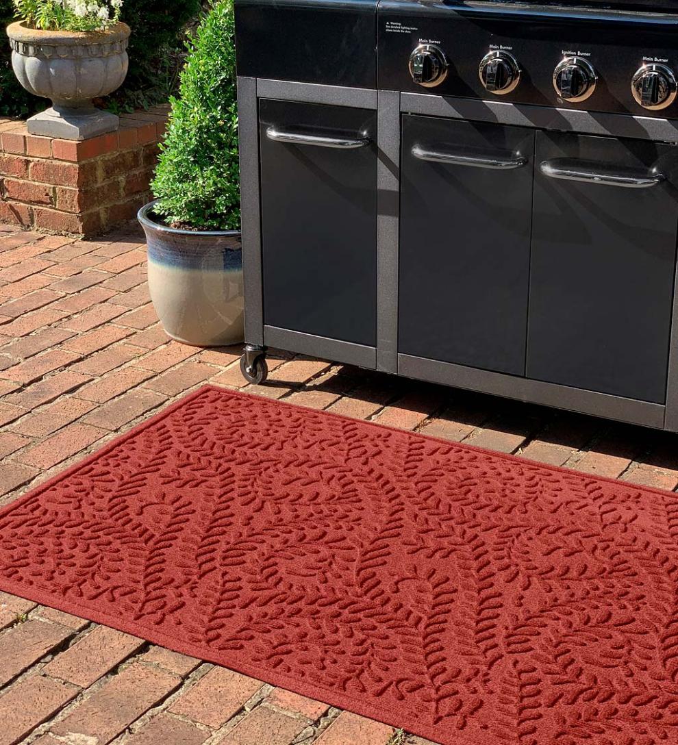 Plow &amp; Hearth Synthetic Rugs | Indoor Living Waterhog Boxwood Grill Mat, 3' X 5' - Bordeaux