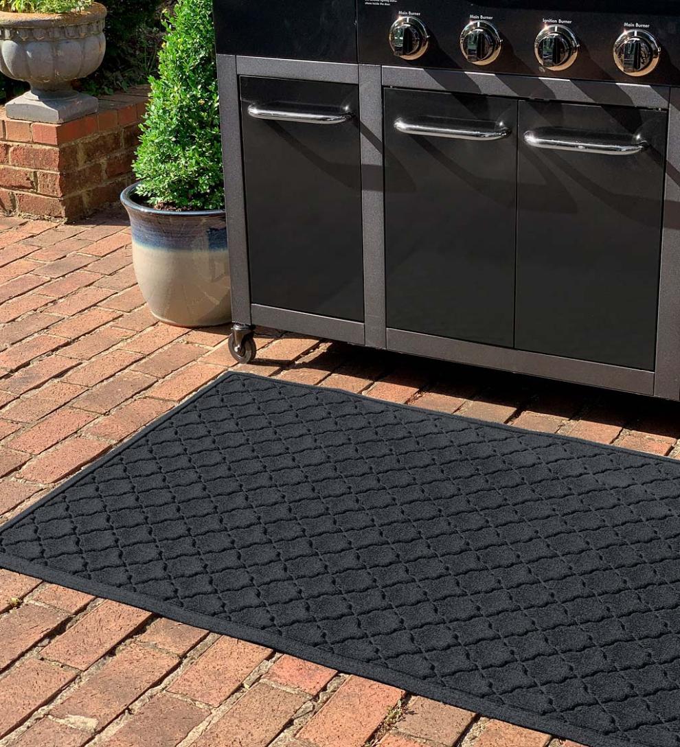Plow &amp; Hearth Synthetic Rugs | Indoor Living Waterhog Cordova Grill Mat, 3' X 5' - Bordeaux