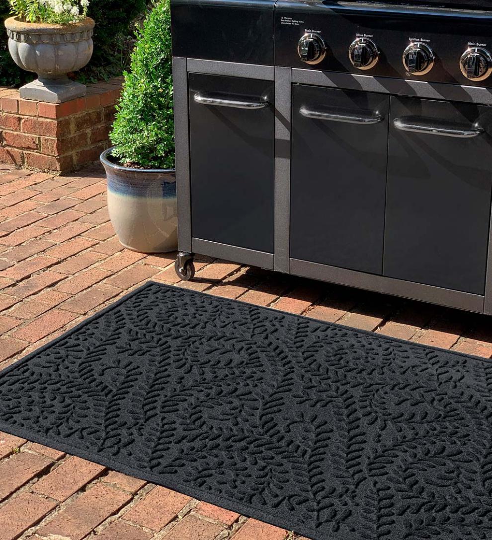 Plow &amp; Hearth Synthetic Rugs | Indoor Living Waterhog Boxwood Grill Mat, 3' X 5' - Bordeaux