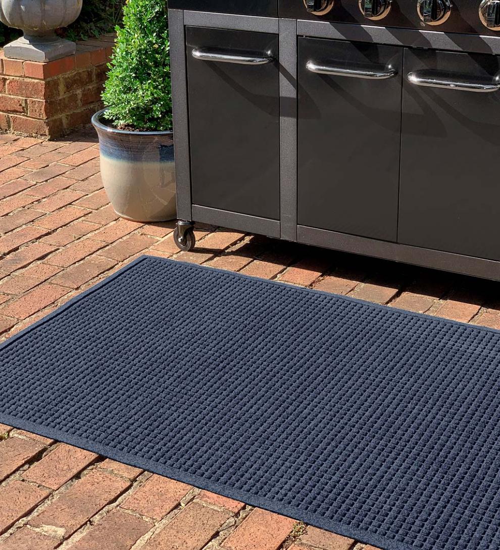 Plow &amp; Hearth Synthetic Rugs | Indoor Living Waterhog Square Pattern Grill Mat, 3' X 5' - Bordeaux