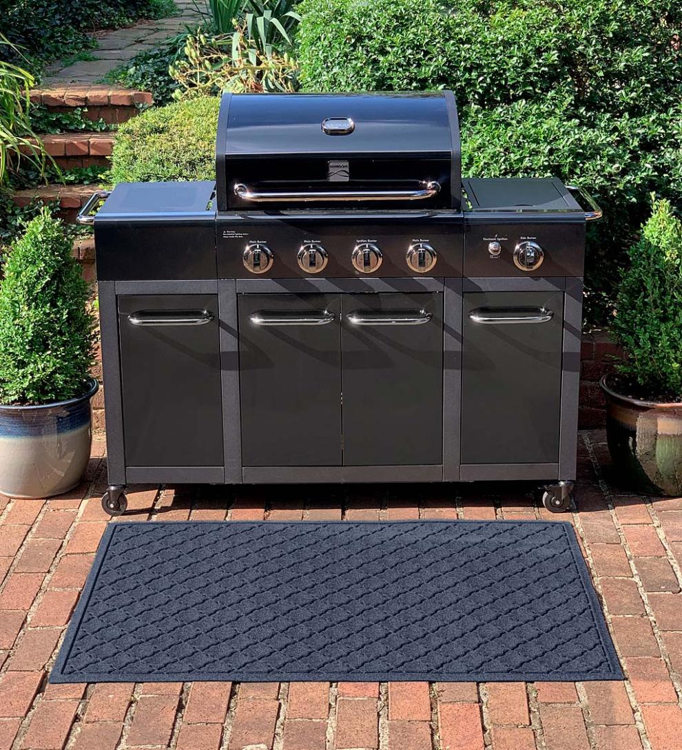 Plow &amp; Hearth Synthetic Rugs | Indoor Living Waterhog Cordova Grill Mat, 3' X 5' - Bordeaux