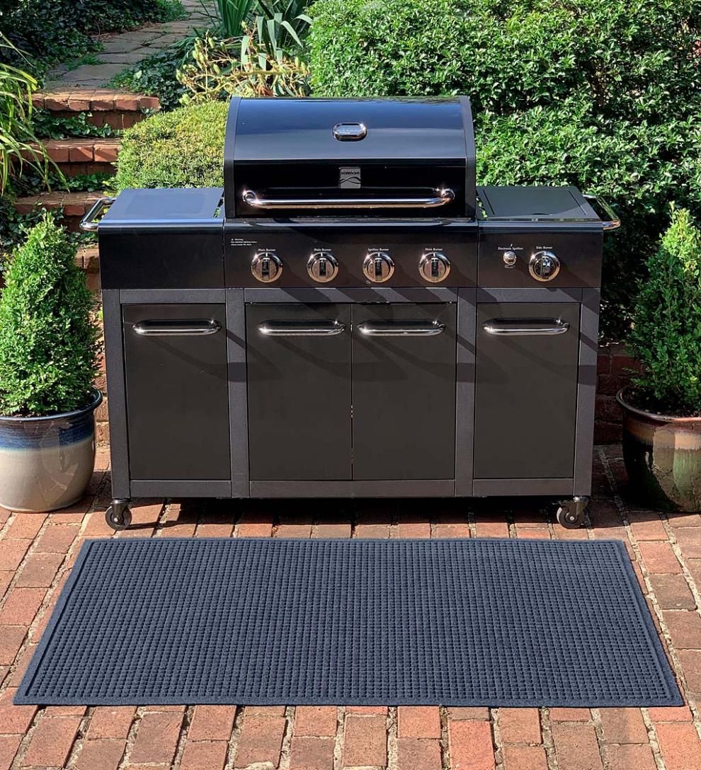 Plow &amp; Hearth Synthetic Rugs | Indoor Living Waterhog Square Pattern Grill Mat, 3' X 5' - Bordeaux