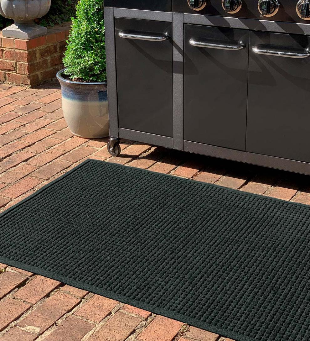 Plow &amp; Hearth Synthetic Rugs | Indoor Living Waterhog Square Pattern Grill Mat, 3' X 5' - Bordeaux