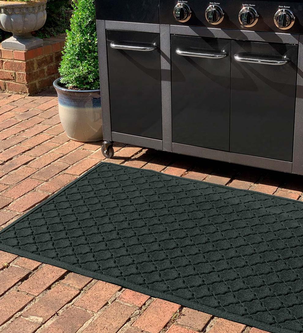 Plow &amp; Hearth Synthetic Rugs | Indoor Living Waterhog Cordova Grill Mat, 3' X 5' - Bordeaux